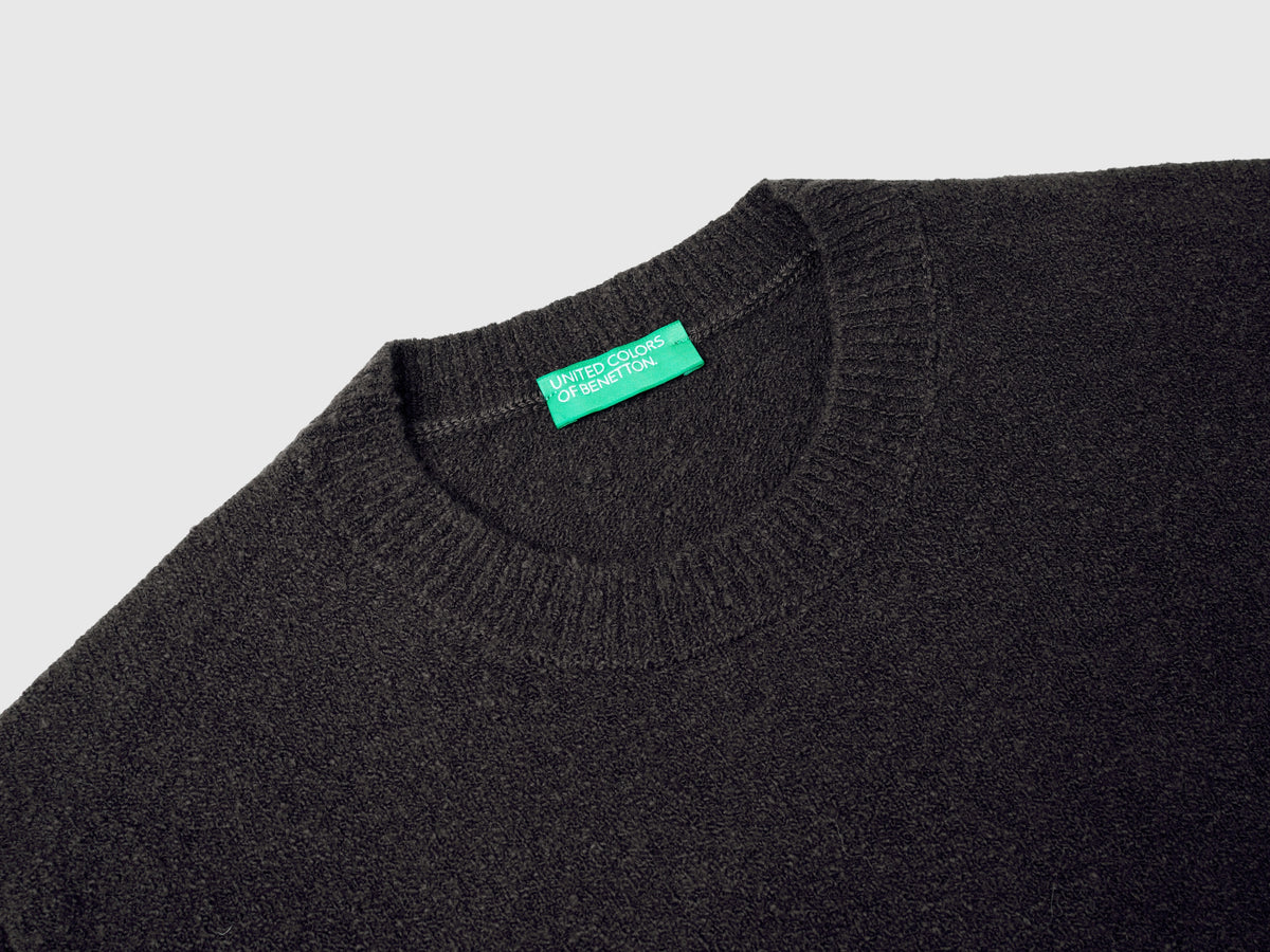 Maglia bouclé girocollo