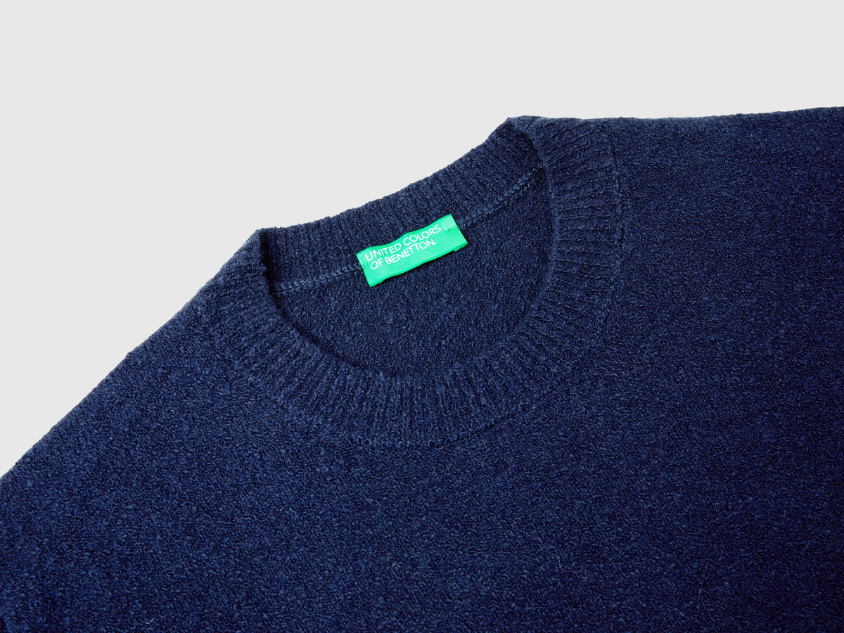 Maglia bouclé girocollo
