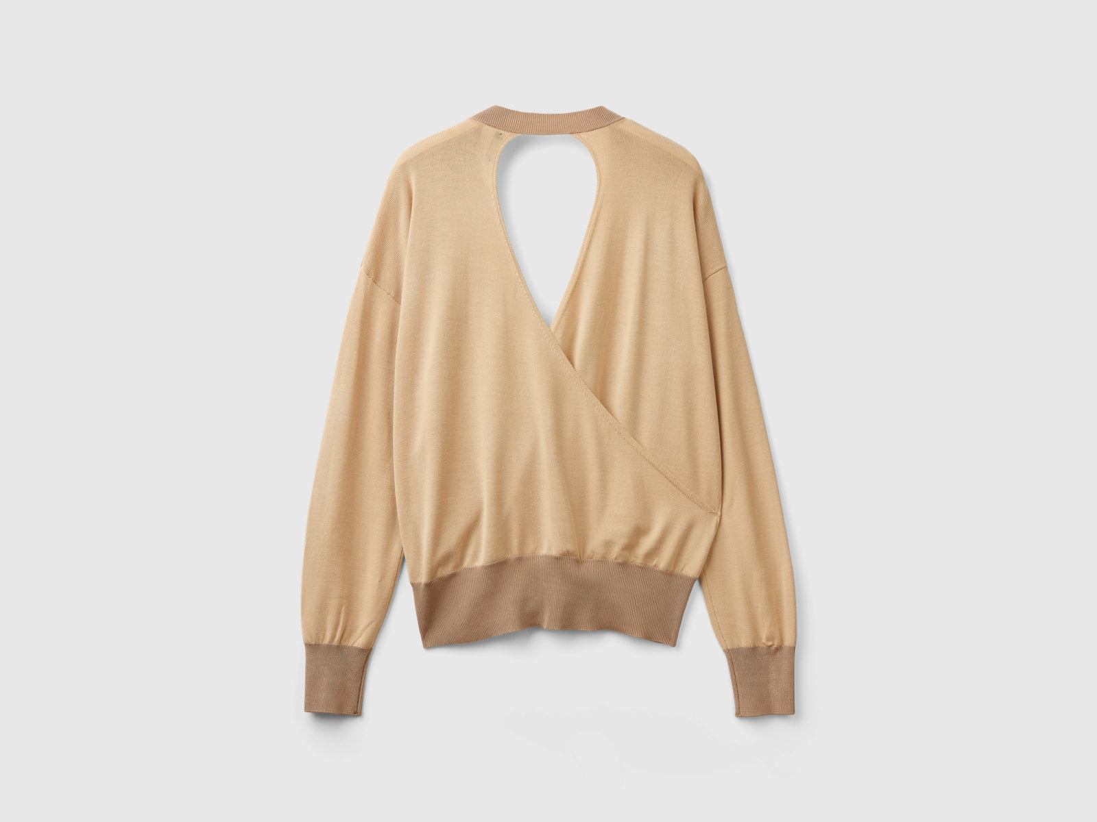 Maglioncino con apertura sul retro da donna beige 2 | Benetton Outlet