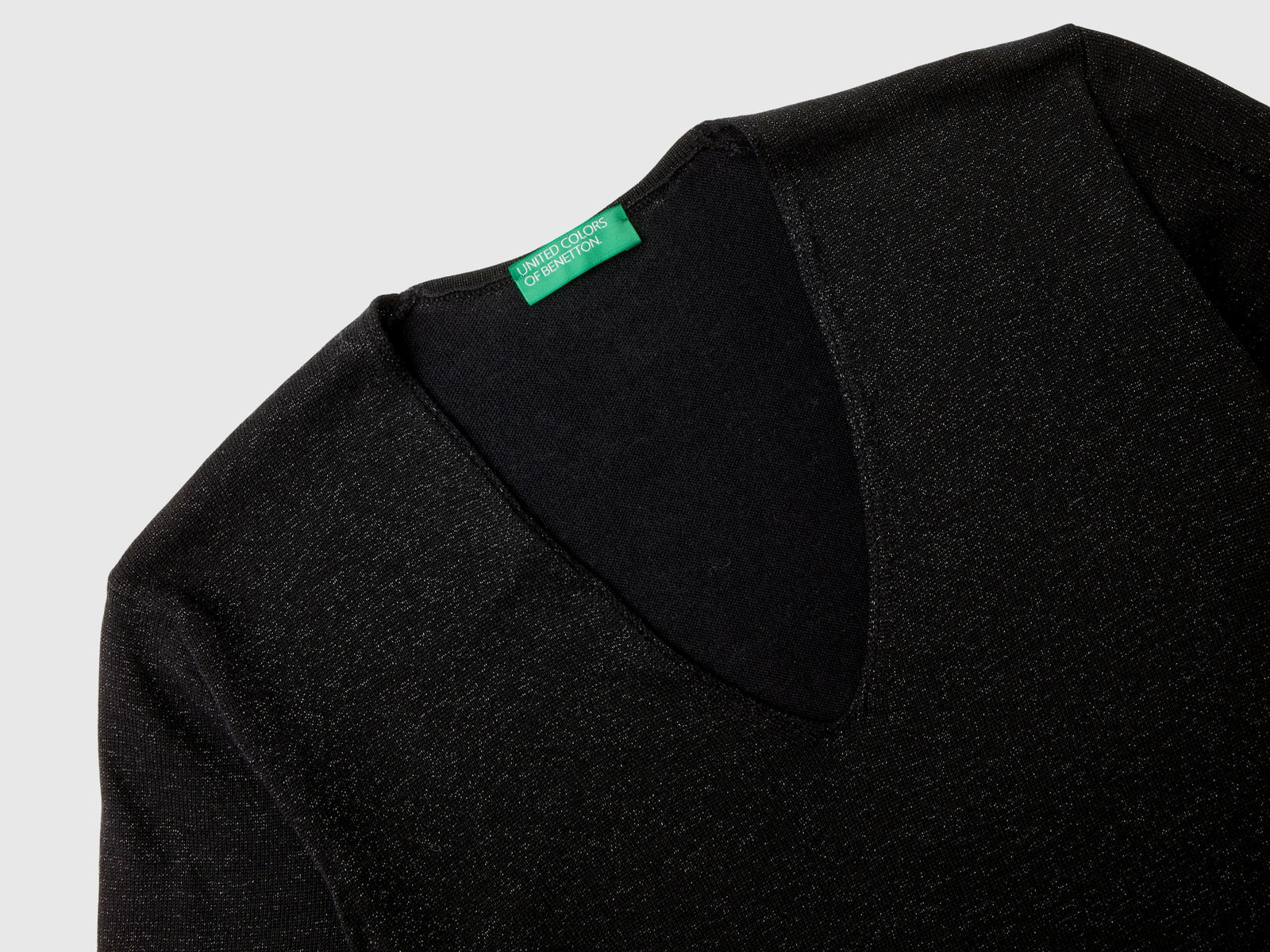 V-neck sweater with lurex da donna nero 3 | Benetton Outlet