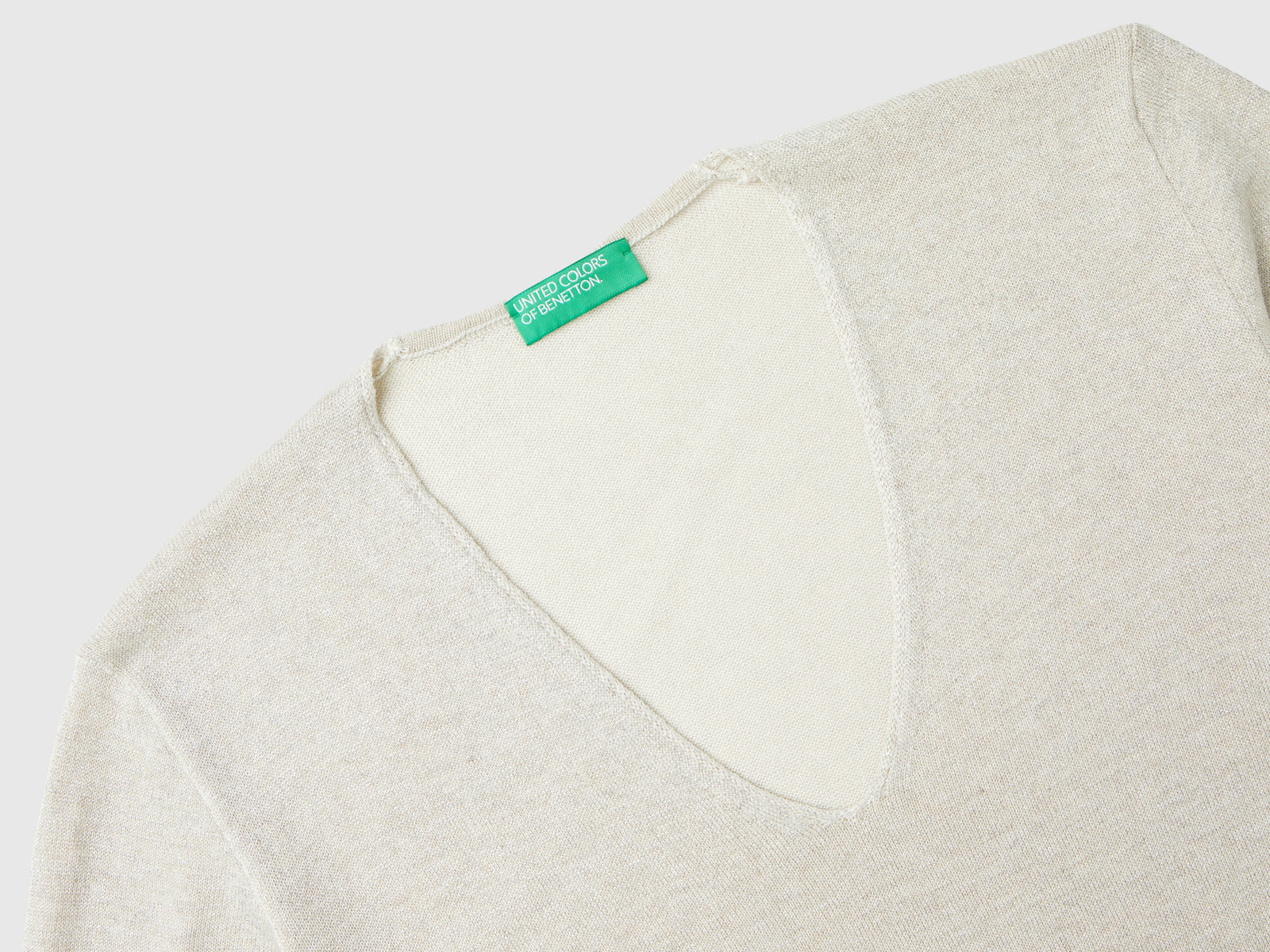 V-neck sweater with lurex da donna bianco panna 3 | Benetton Outlet