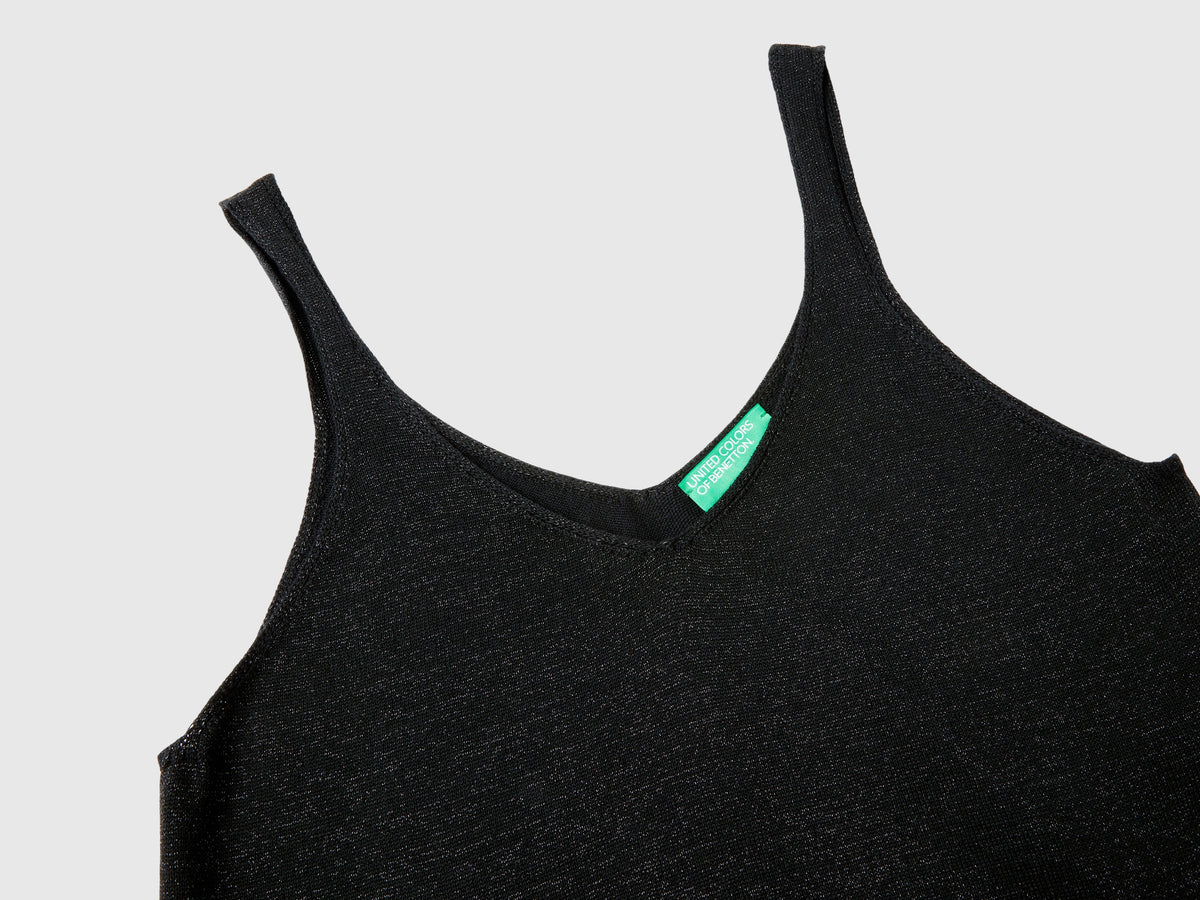 Top con scollo a V e lurex