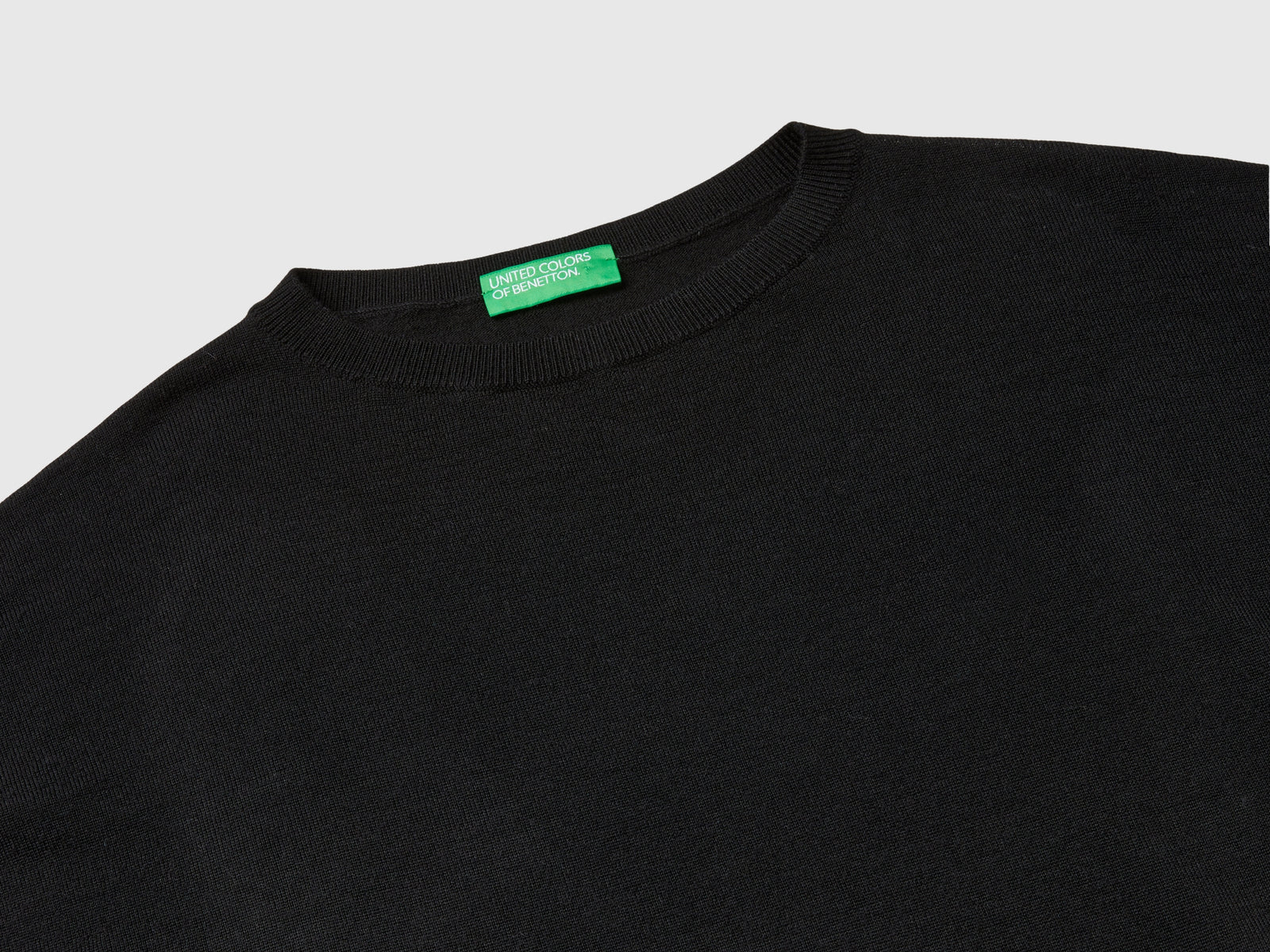 Maglia con scollo a barchetta in pura lana Merino da donna nero 3 | Benetton Outlet