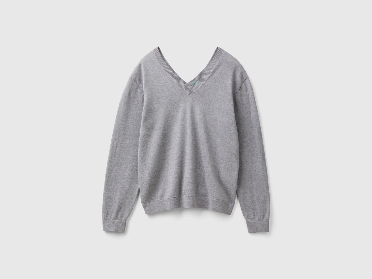 Maglia scollo a V in pura lana Merino da donna grigio chiaro | Benetton Outlet