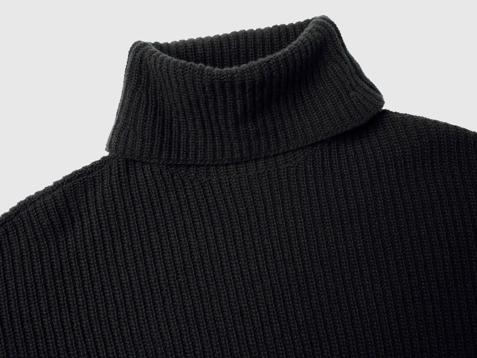 Dolcevita con collo ampio da donna nero 3 | Benetton Outlet