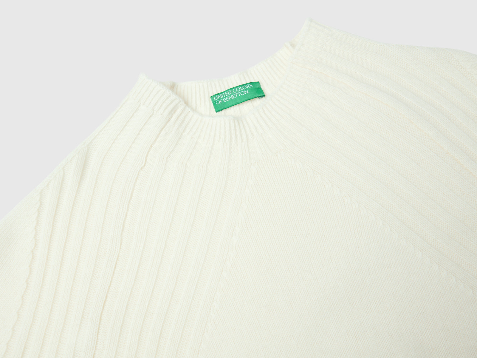Maglia lupetto con spacchi da donna bianco panna 3 | Benetton Outlet