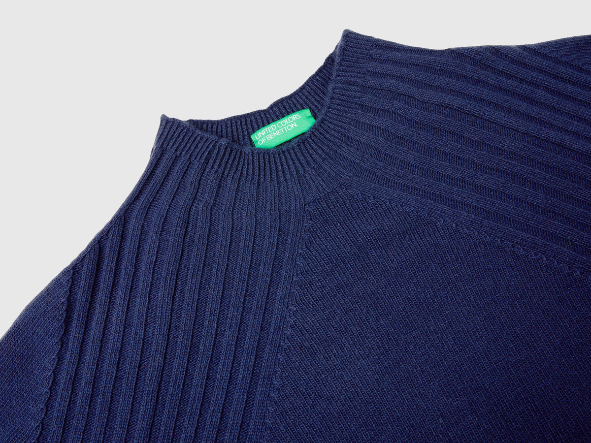 Mock neck sweater with slits