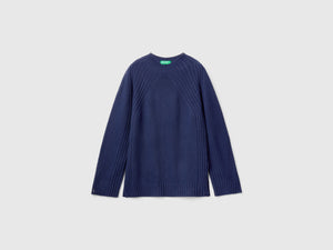 Mock neck sweater with slits