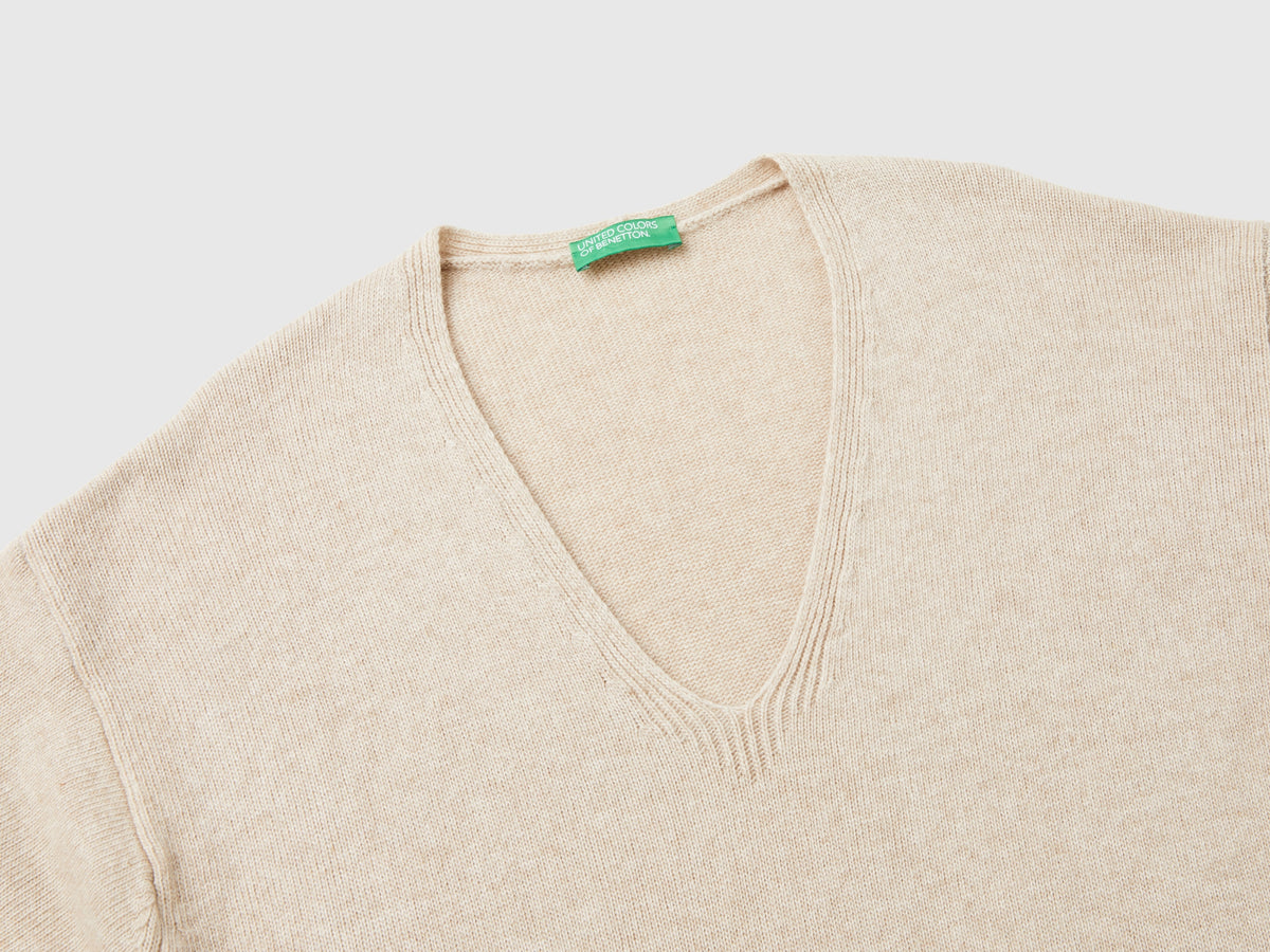 Wool blend V-neck sweater