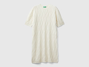 Diamond-patterned knit dress