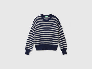 Boxy fit striped sweater