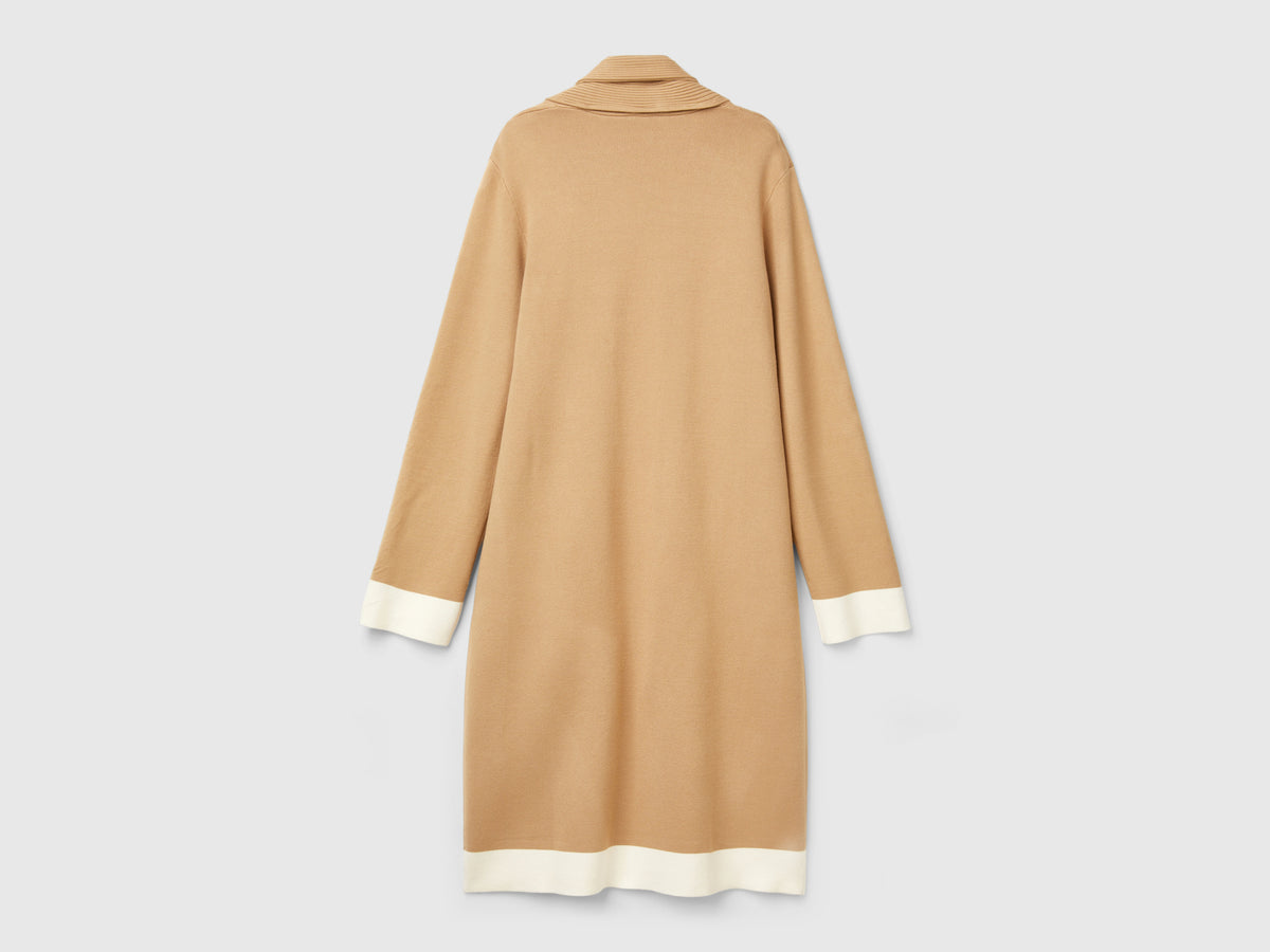 Cappotto in maglia con frange