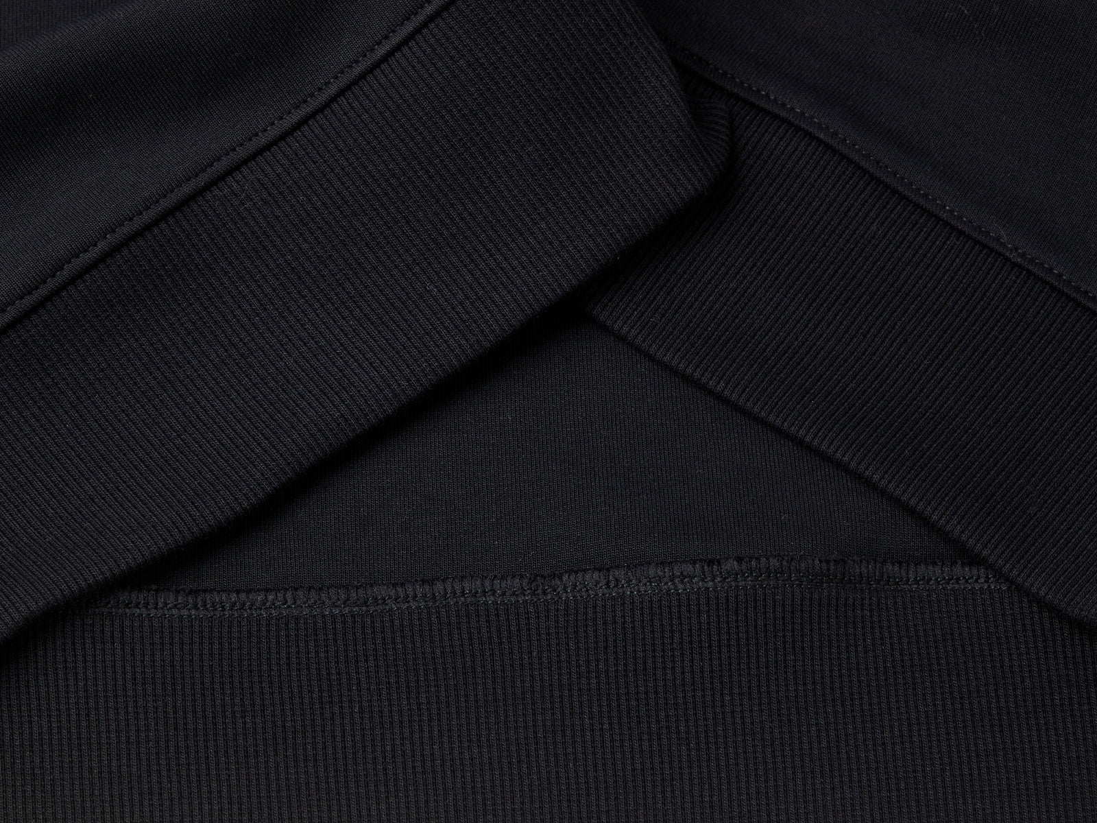 Sweatshirt with jewel-effect applications da donna nero 3 | Benetton Outlet