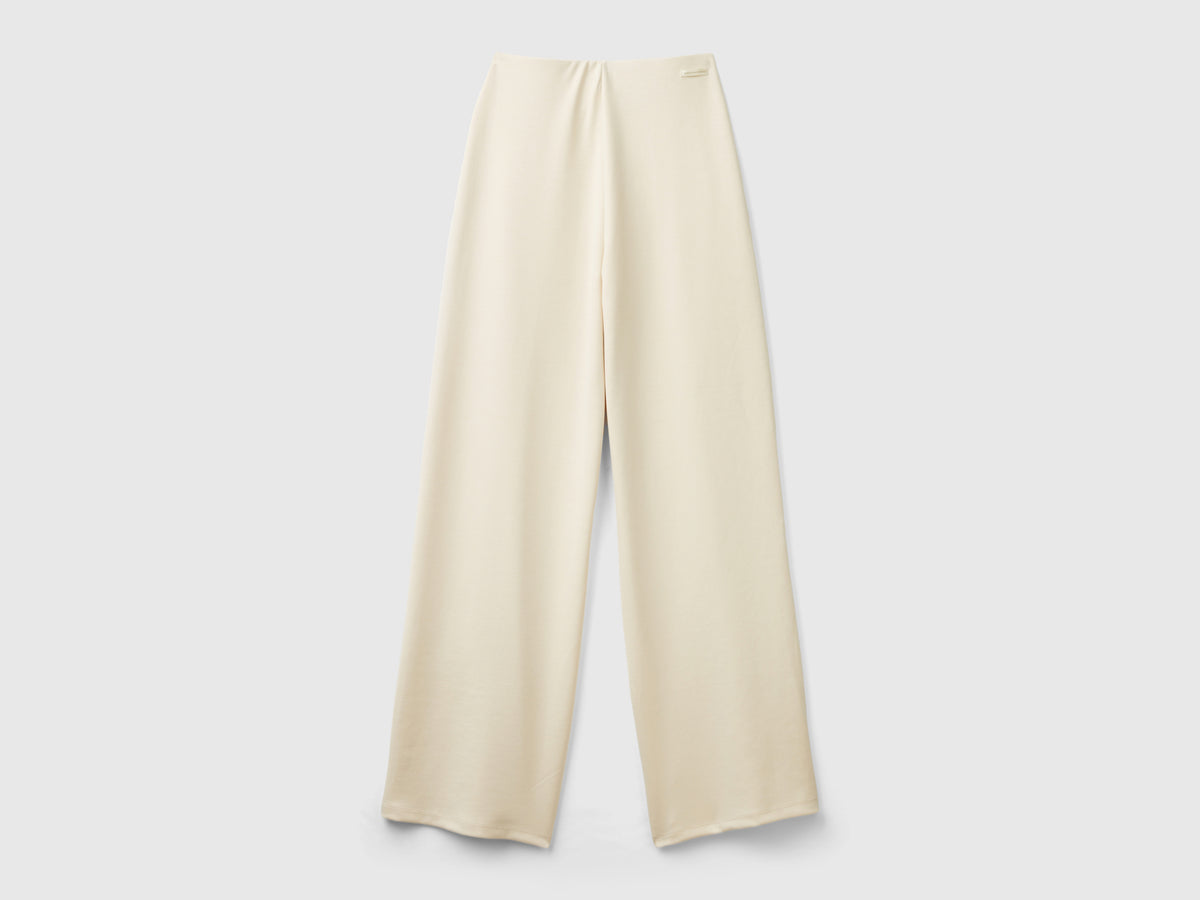 Lightweight trousers in cotton and modal blend