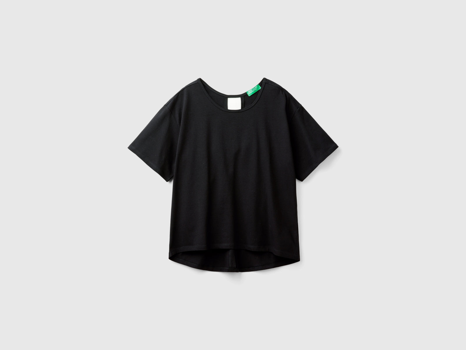 T-shirt con apertura sul retro da donna nero | Benetton Outlet