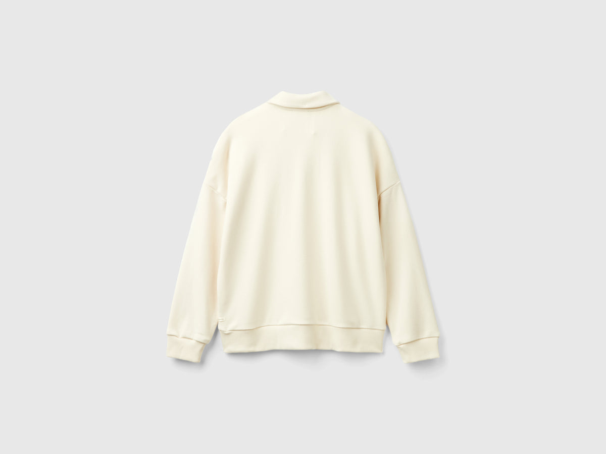 V-neck sweatshirt polo