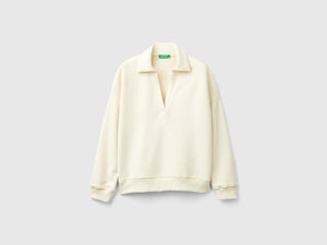 V-neck sweatshirt polo