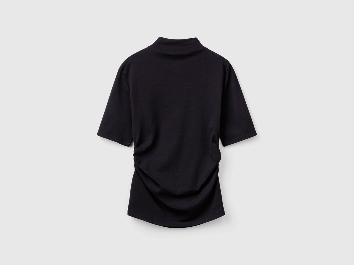 T-shirt con collo a cratere in cotone bio