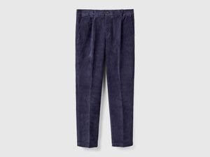 Pantalones chinos de pana con corte zanahoria