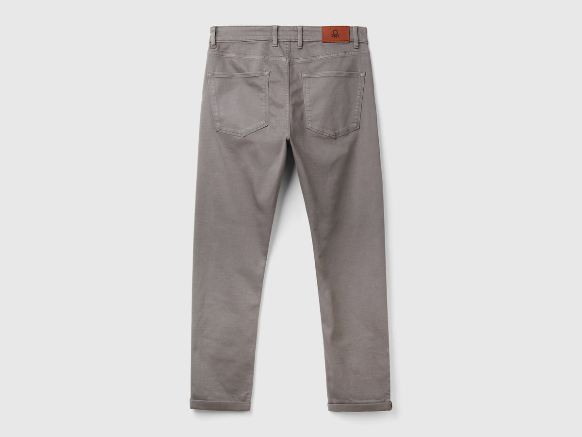 Pantaloni slim fit cinque tasche