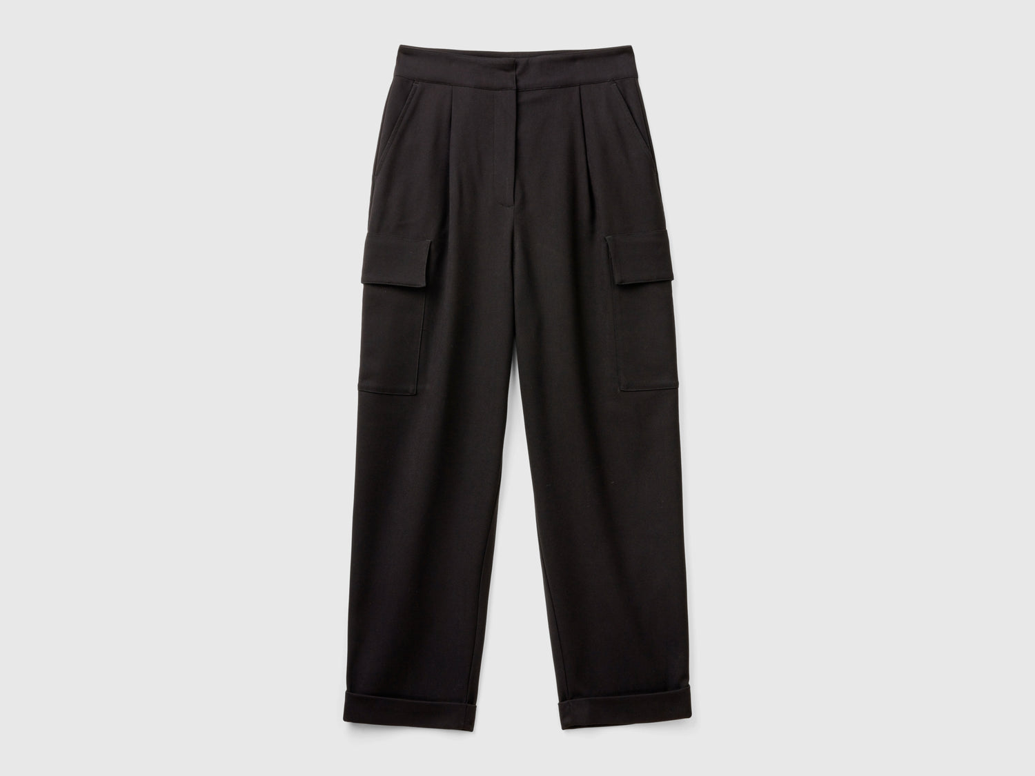Pantalones cargo de mezcla de viscosa da donna nero | Benetton Outlet