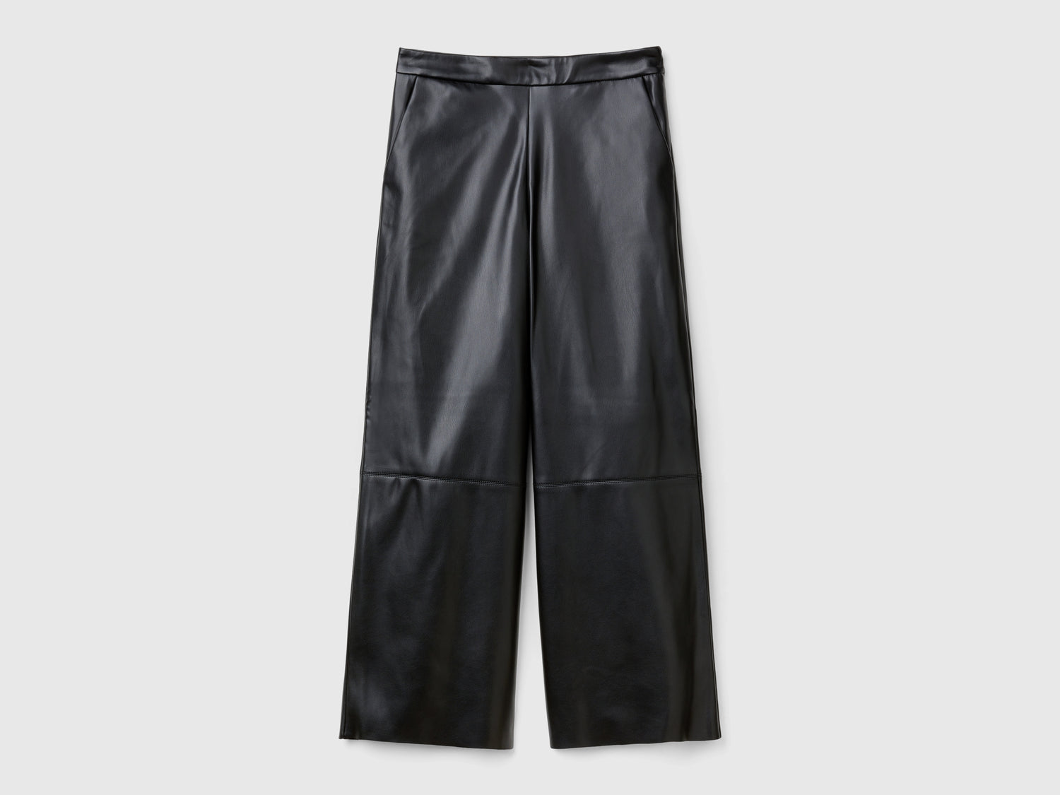 Pantaloni in tessuto spalmato da donna nero | Benetton Outlet