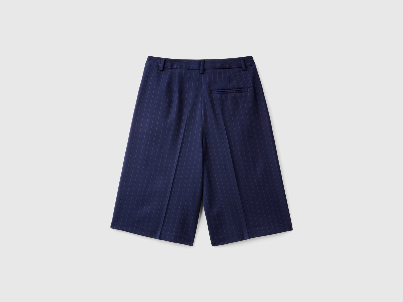 Bermuda gessati da donna blu scuro 2 | Benetton Outlet