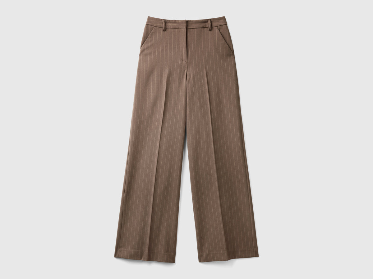 Pantaloni gessati con gamba ampia