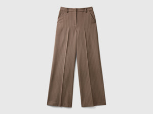 Pantaloni gessati con gamba ampia