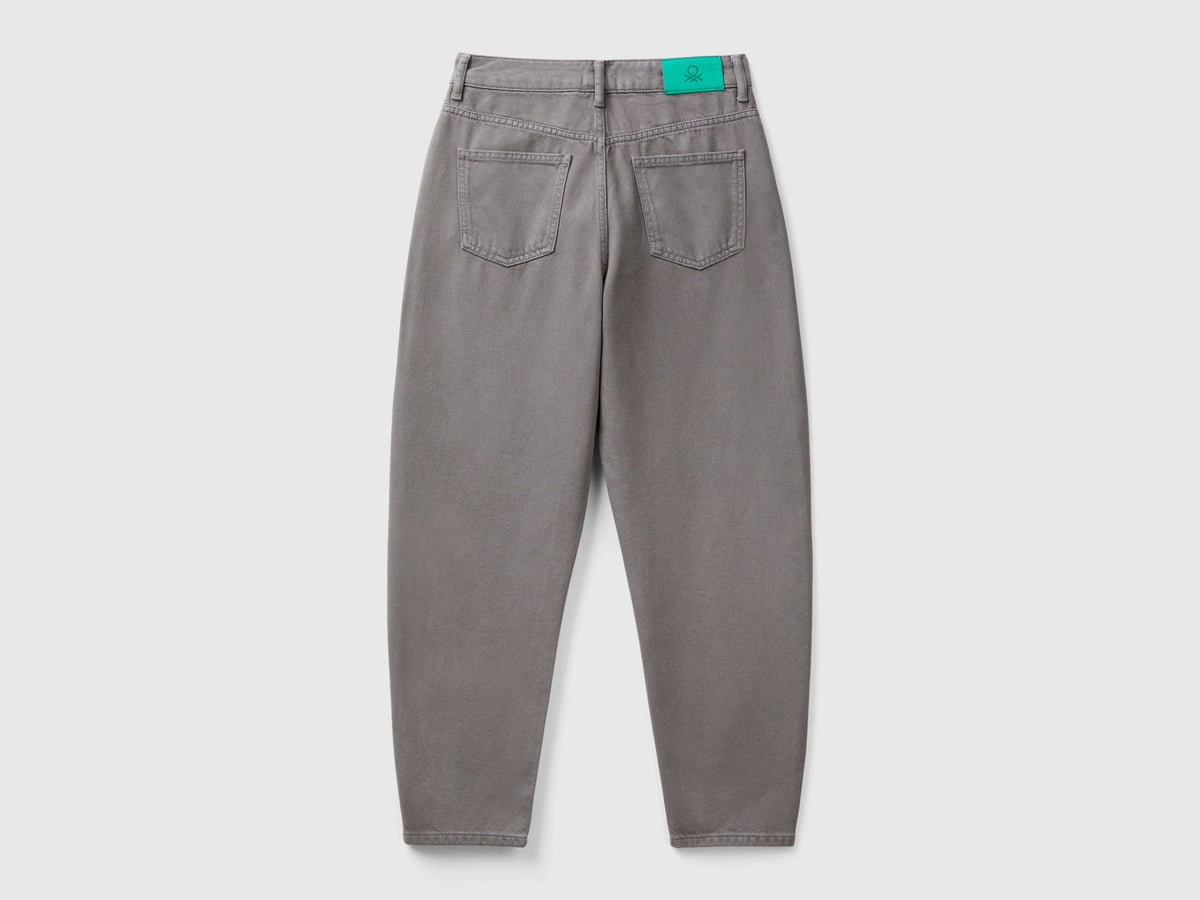 Pantalones de corte globo