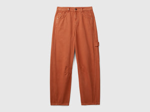 Pantalones holgados