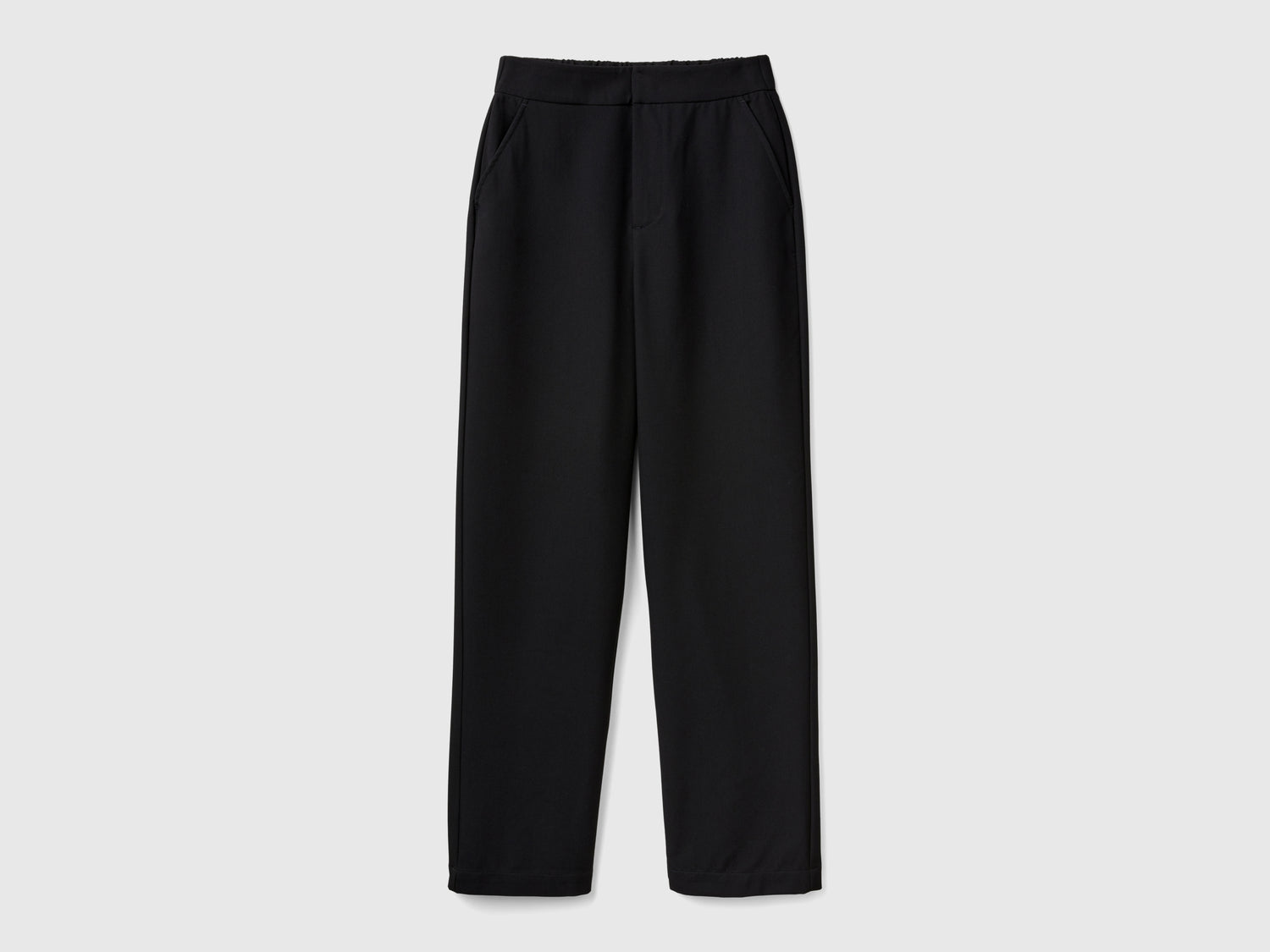 Pantaloni fluidi regular fit da donna nero | Benetton Outlet