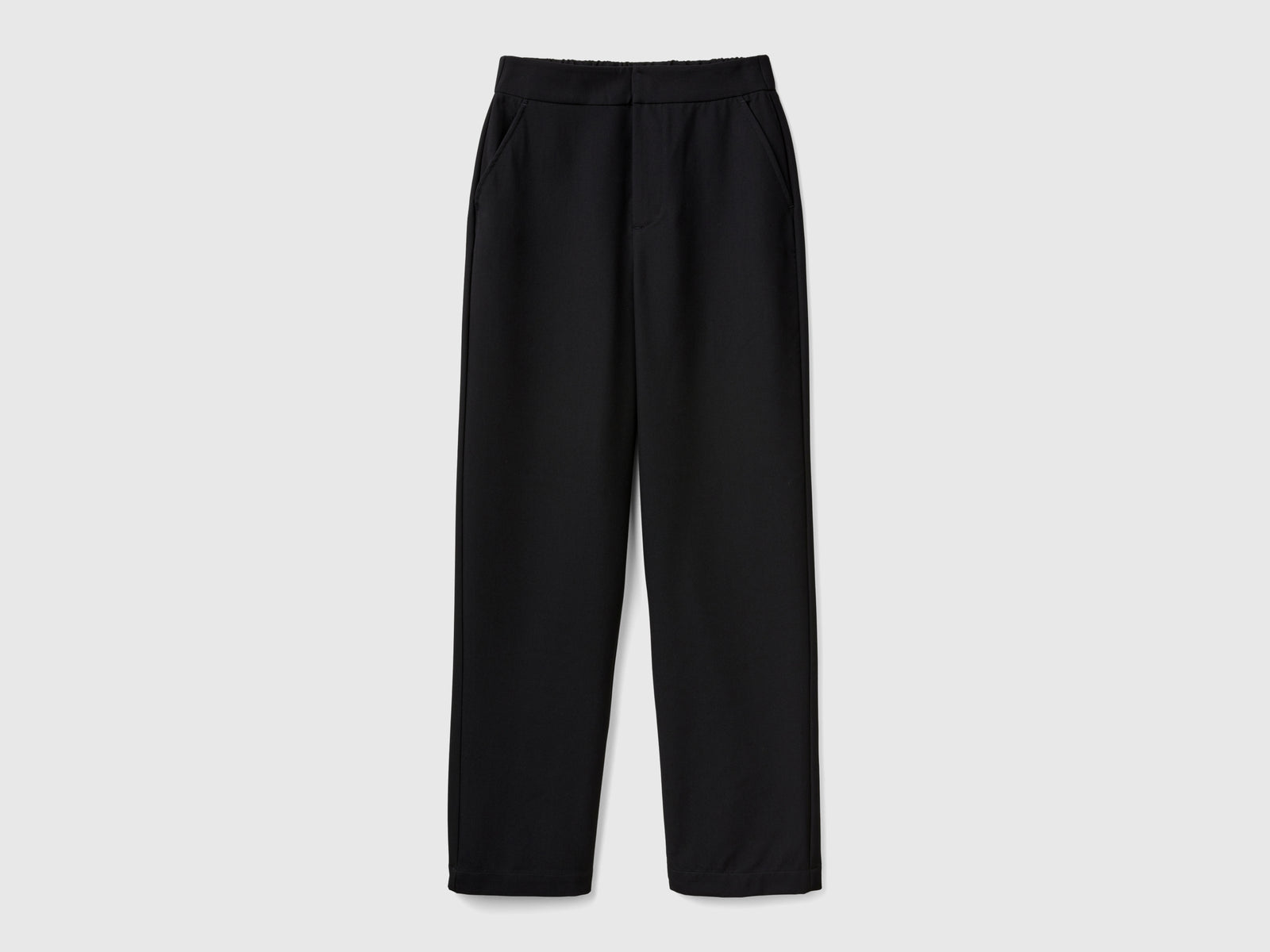 Pantaloni fluidi regular fit da donna nero | Benetton Outlet