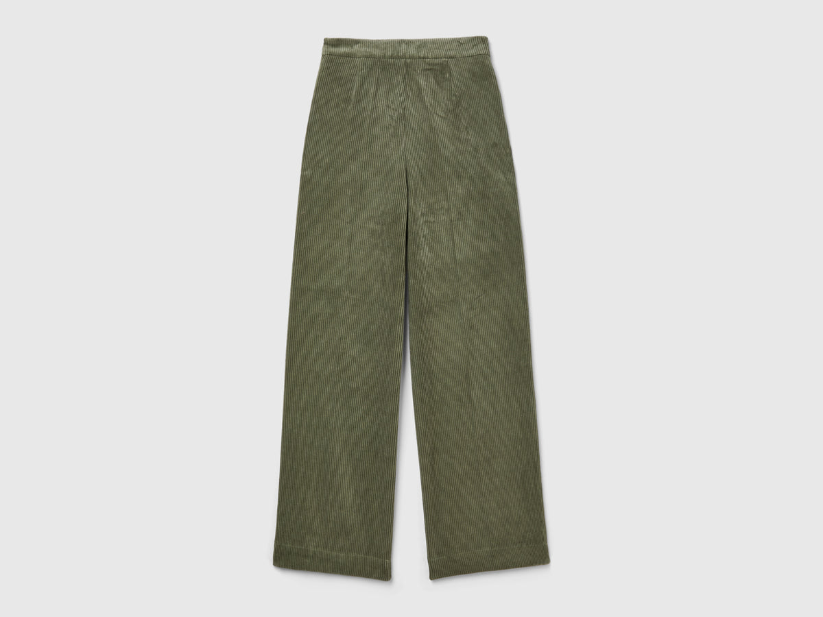 Pantaloni flare fit in velluto