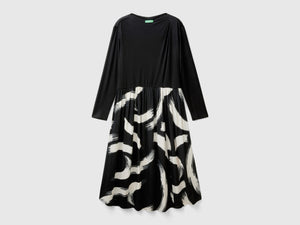 Vestito fluido con gonna fantasia