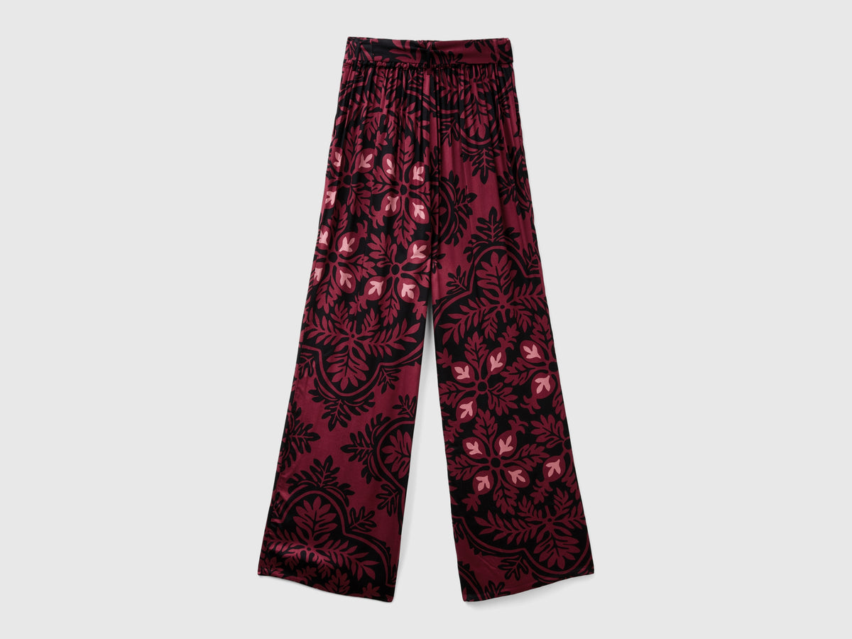 Pantaloni fluidi a fiori