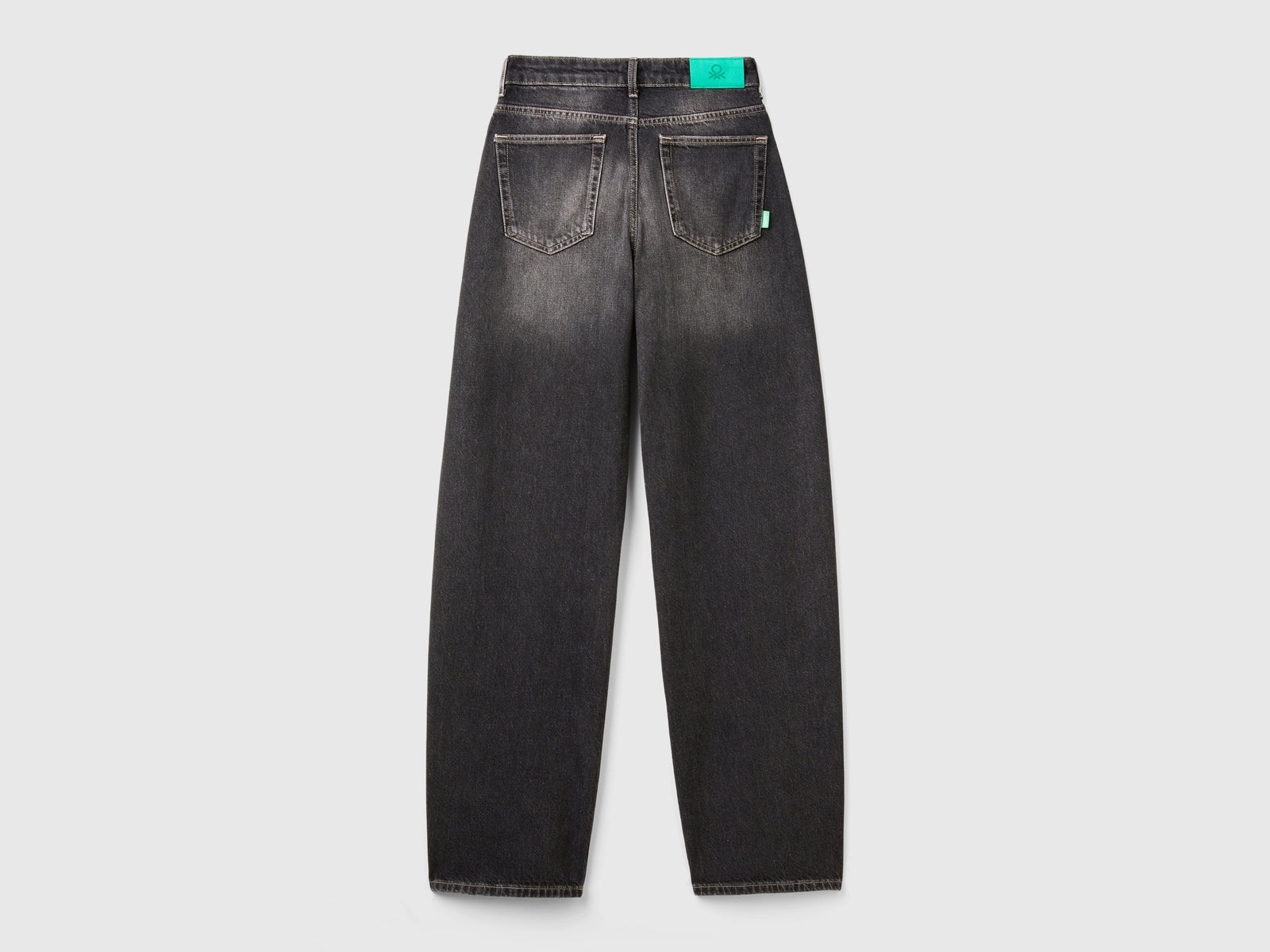 Jeans loose fit da donna nero 2 | Benetton Outlet