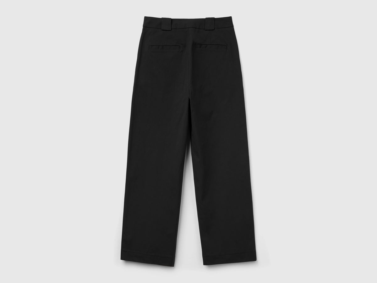 Pantaloni cropped con gamba dritta