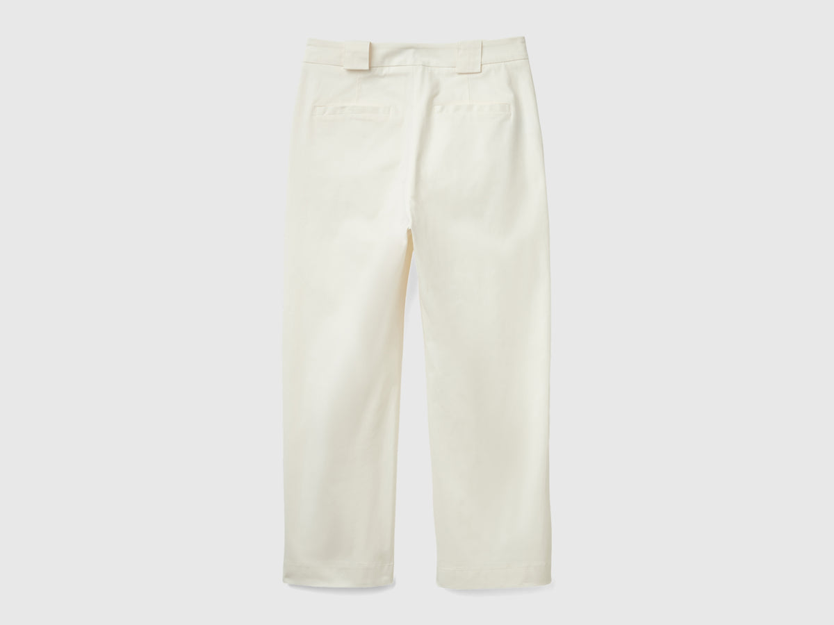 Pantaloni cropped con gamba dritta