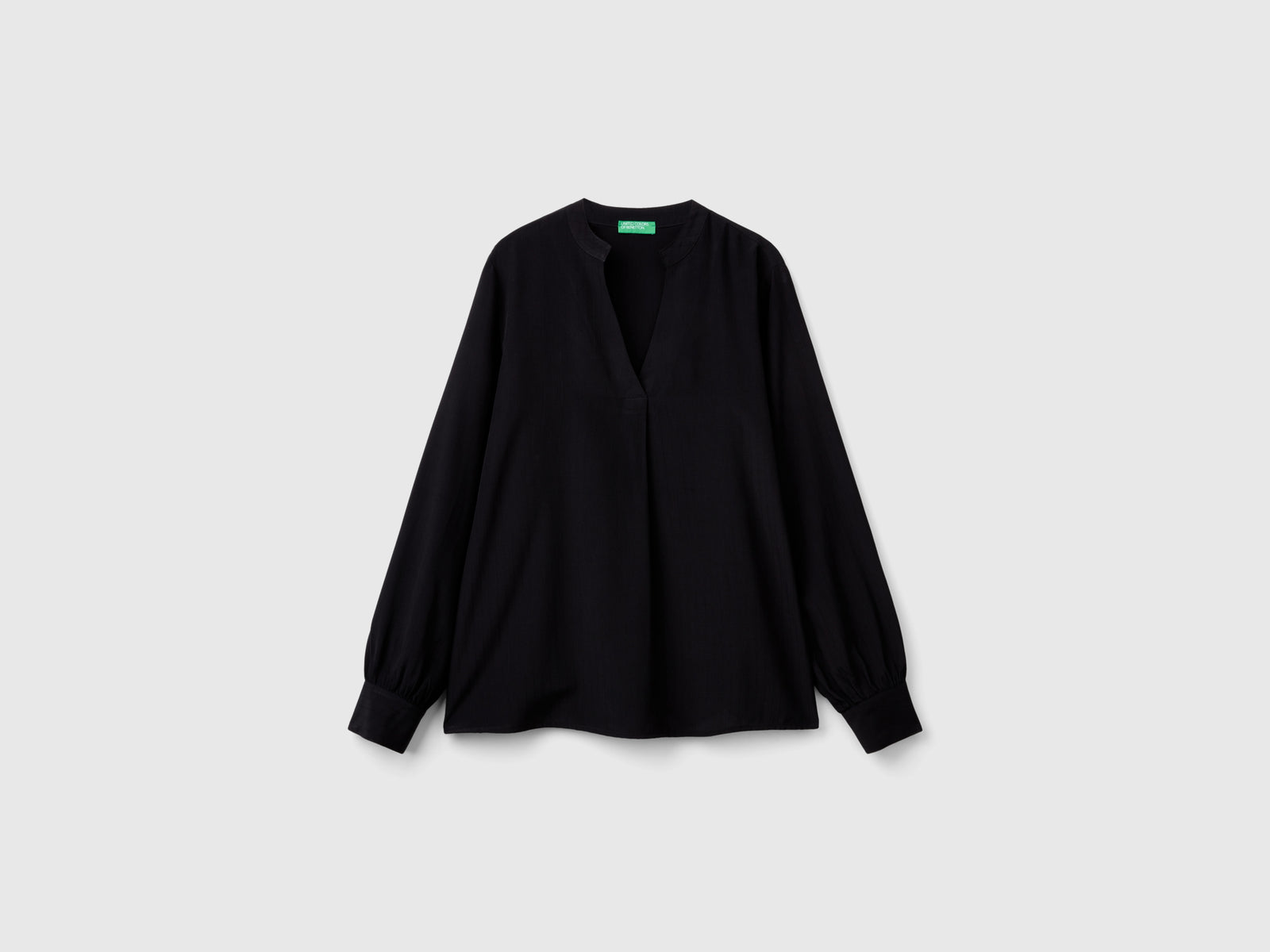 Camicia con scollo serafino da donna nero | Benetton Outlet