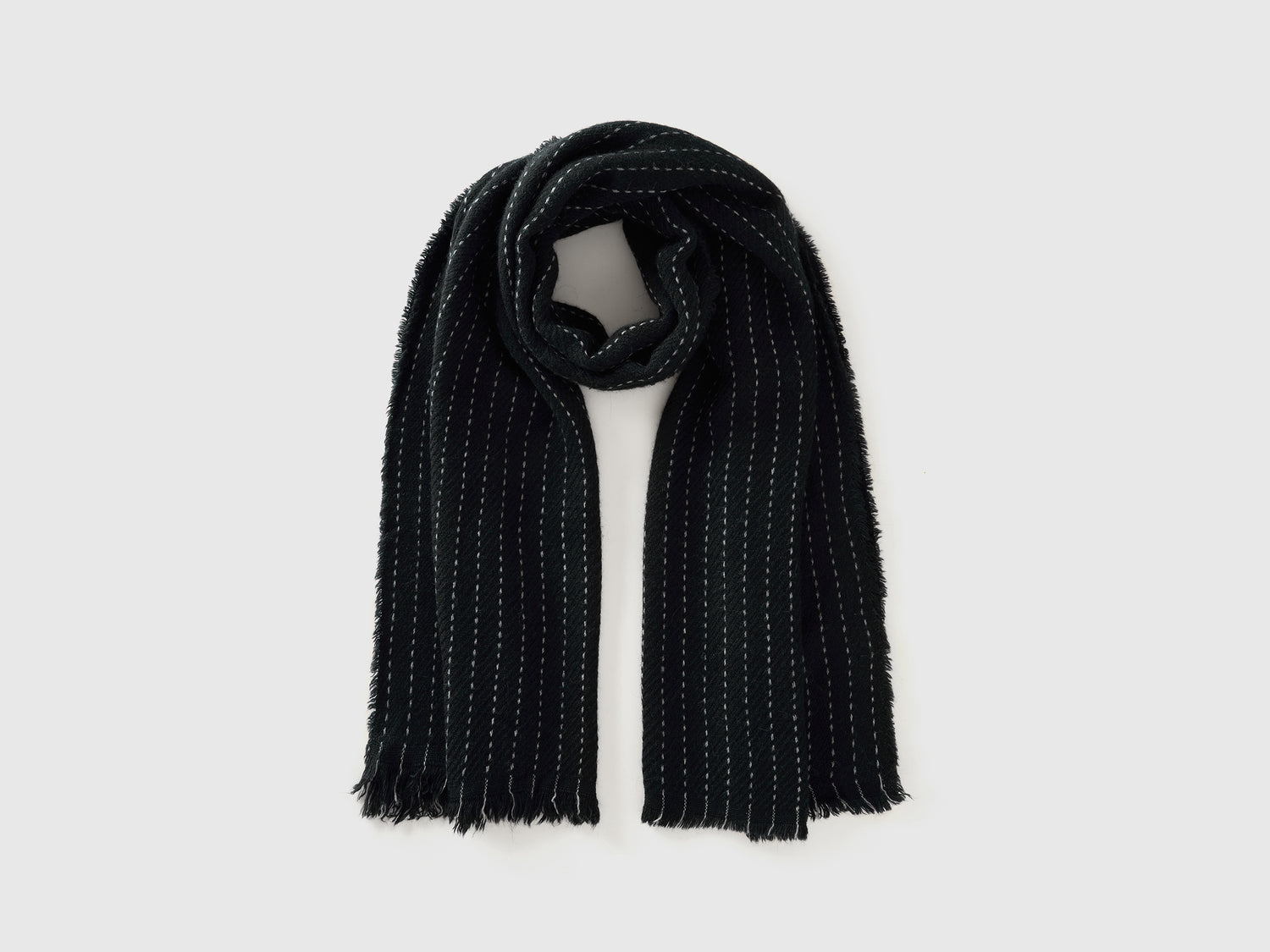 Bufanda de rayas da donna nero | Benetton Outlet