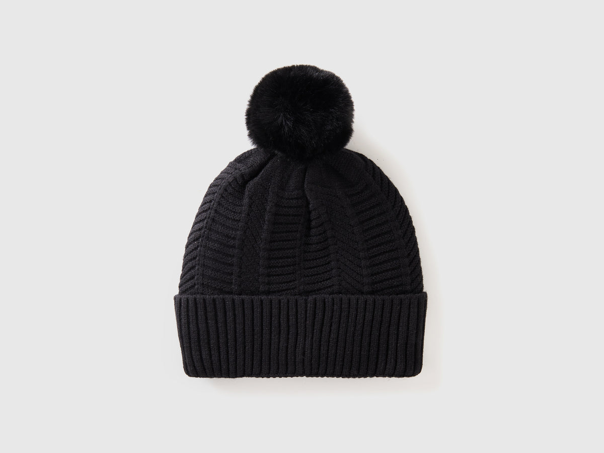 Cappello foderato con pom pom
