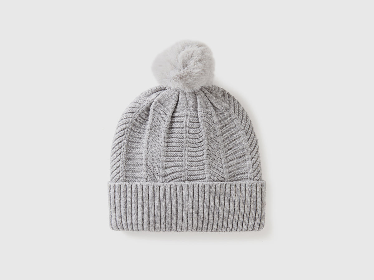 Cappello foderato con pom pom