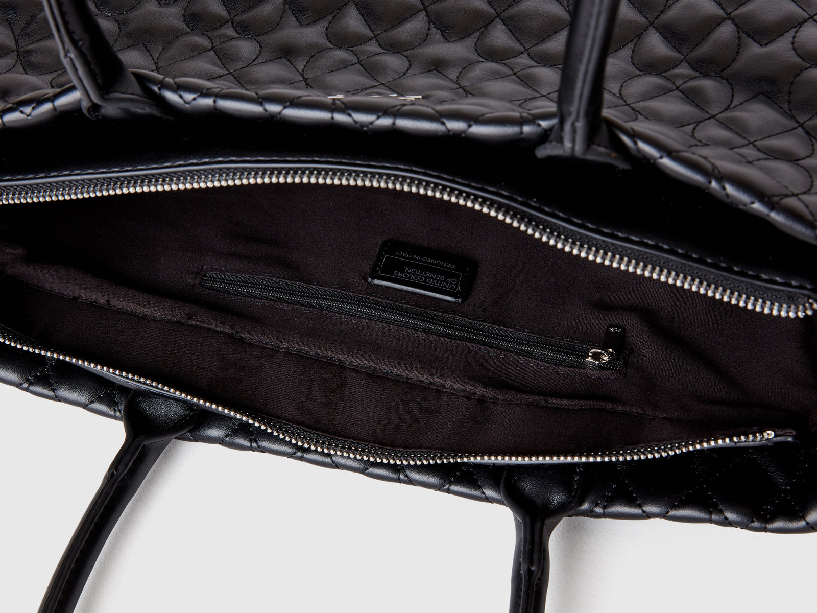 Bolso tote con forma de corazón en tejido revestido da donna nero 3 | Benetton Outlet