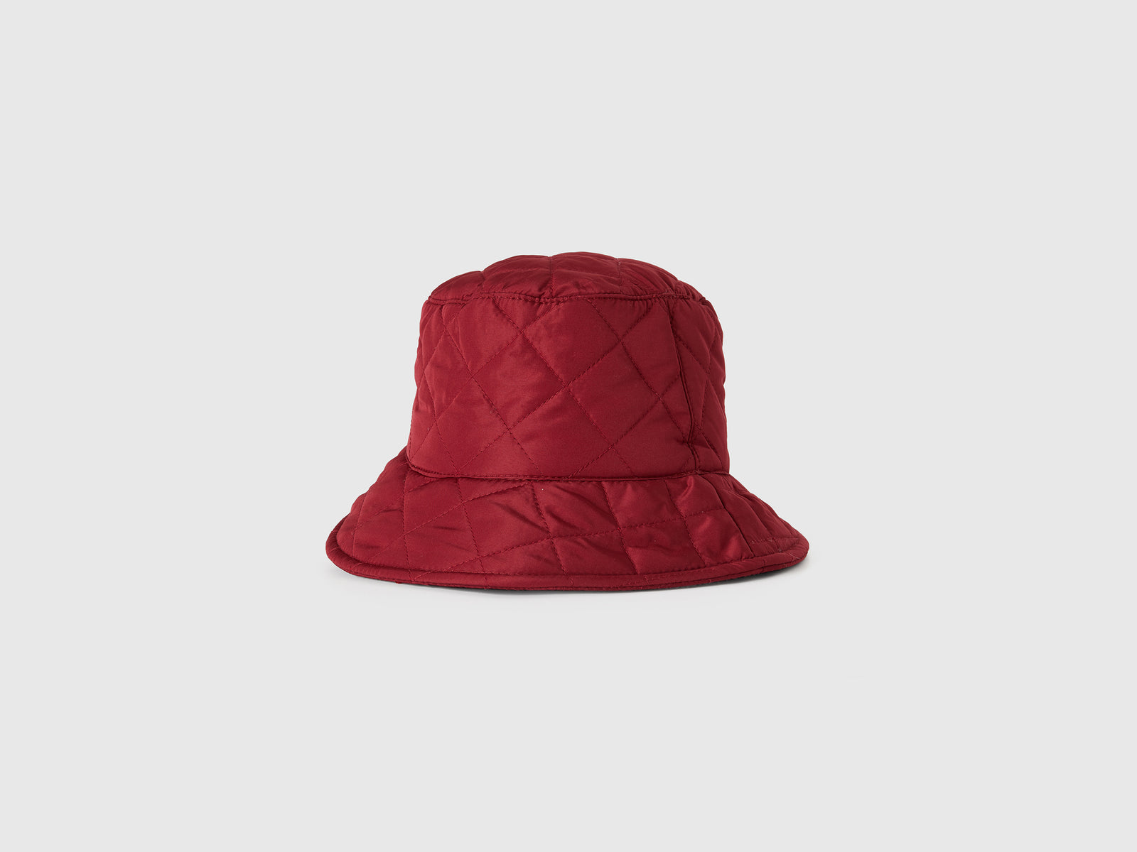 Cappello trapuntato stile pescatore da donna rosso 2 | Benetton Outlet