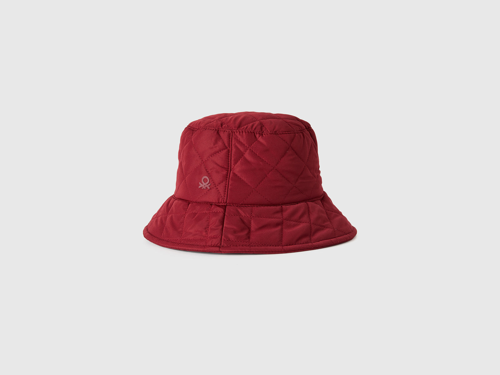 Cappello trapuntato stile pescatore da donna rosso | Benetton Outlet