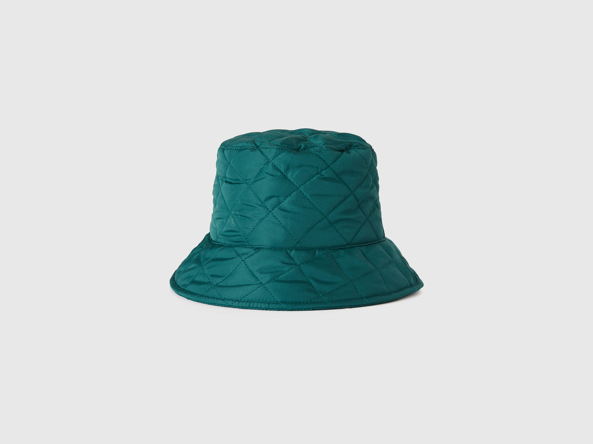 Cappello trapuntato stile pescatore