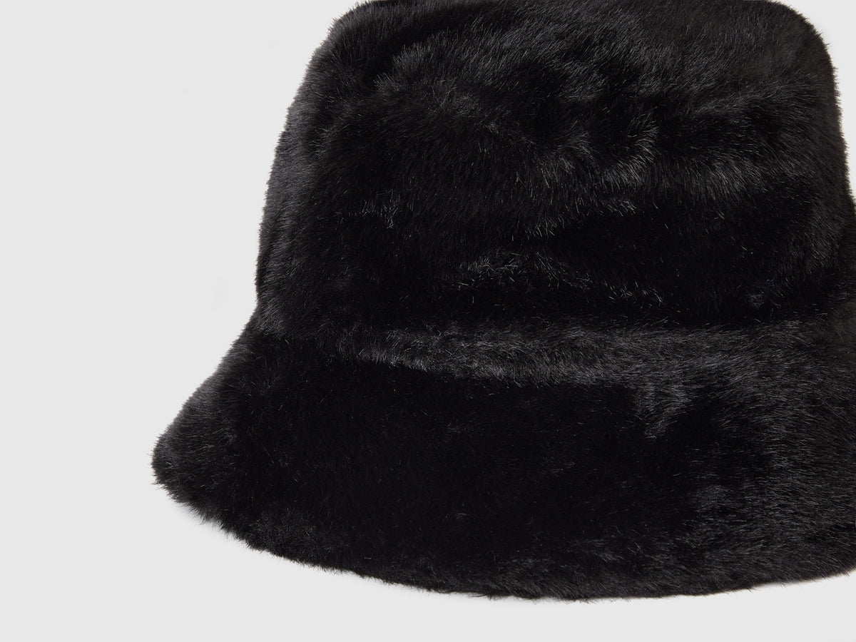 Cappello in pelliccia sintetica