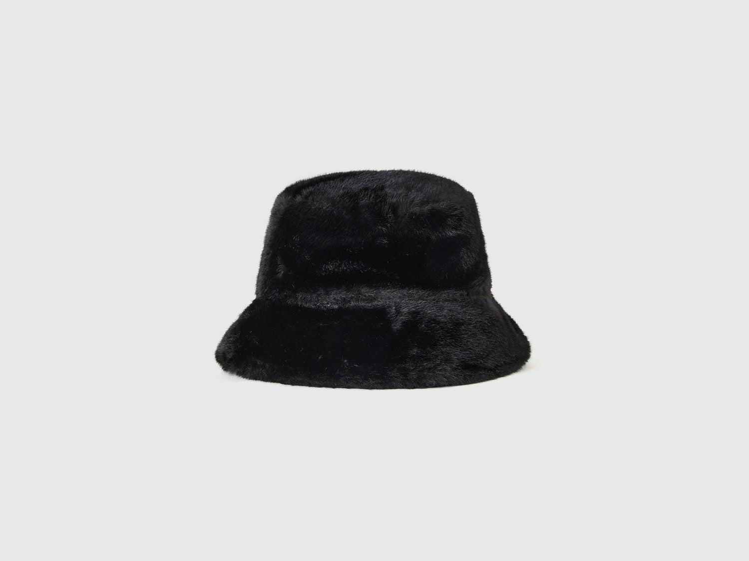 Cappello in pelliccia sintetica da donna nero | Benetton Outlet