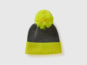 Cappello con dettagli